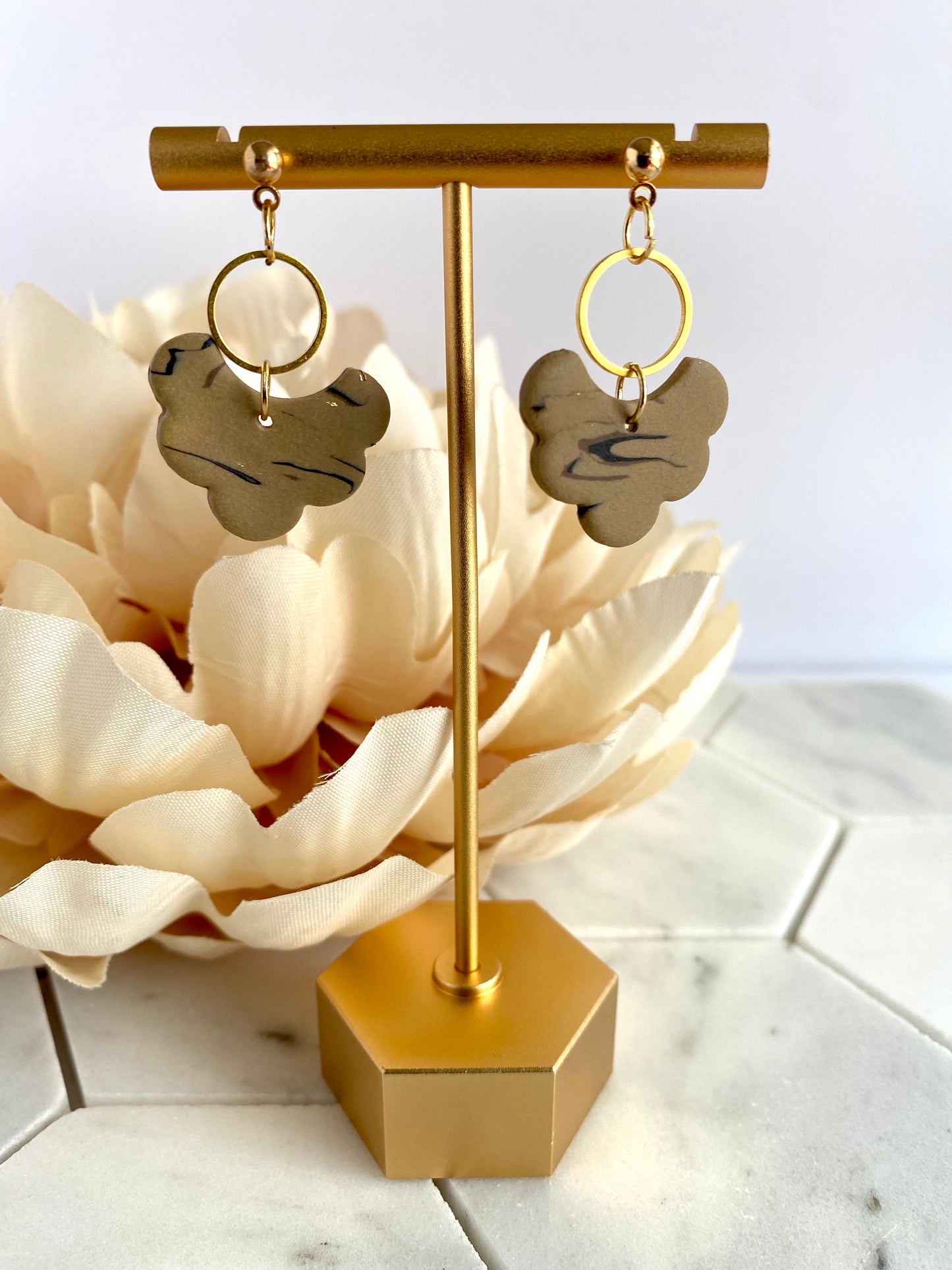 Wild Child | Swirled Scalloped Dangle Earrings